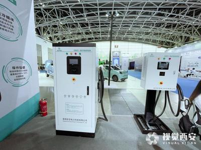 陜西汽車(chē)制造迎來(lái)“高光時(shí)刻” 多款新能源產(chǎn)品亮相中國(guó)西部國(guó)際汽車(chē)工業(yè)博覽會(huì)